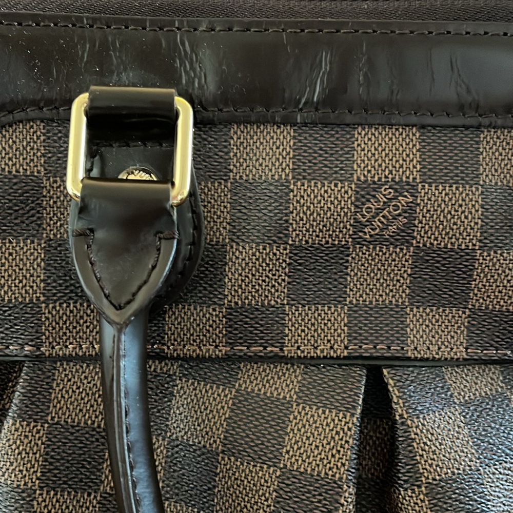 Louis Vuitton Damier Ebene Shoulder Bag with Gold Hardware - Picture 6 of 12